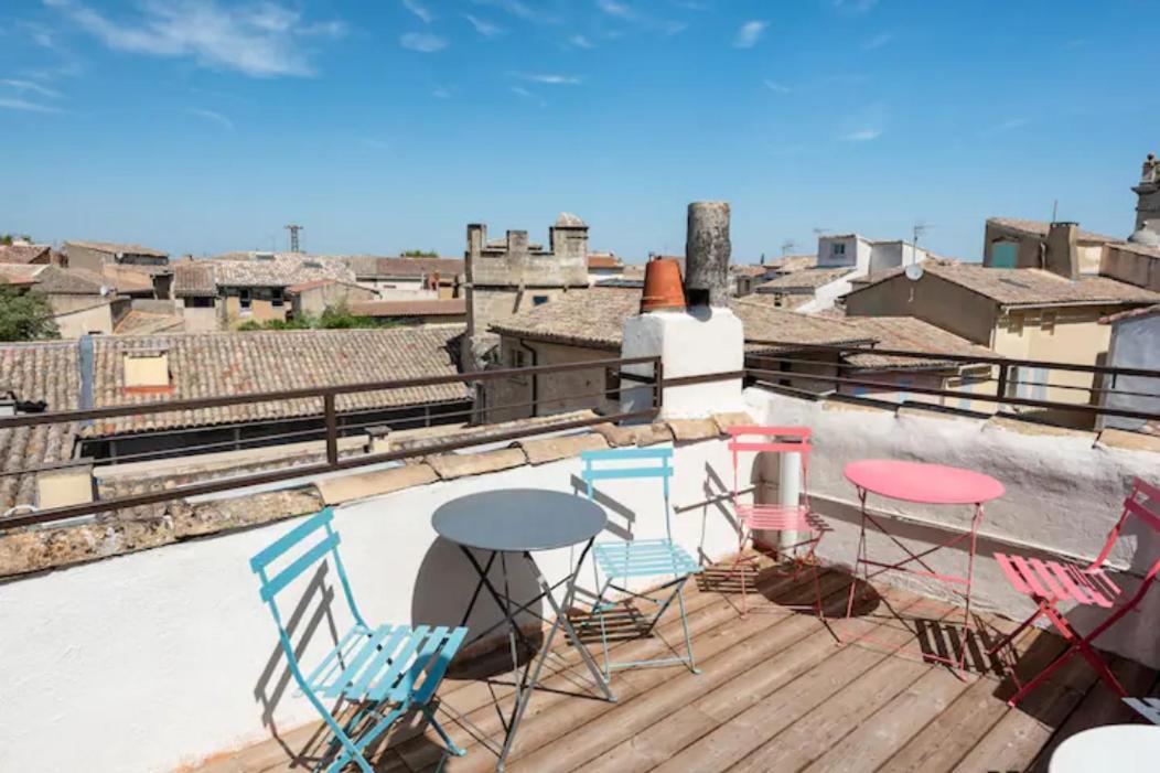 La Tour 1 Appartement au coeur du centre ville LʼIsle-sur-la-Sorgue Extérieur photo